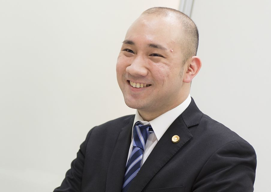 支店長・弁護士 石田 優一